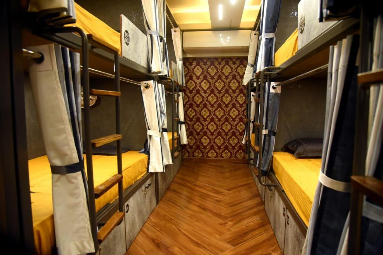 Charyana Lady Dorms Hostel Ahmedabad Exterior photo